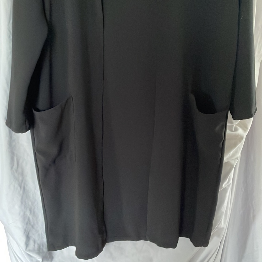 Black Cape - Picture 2 of 8